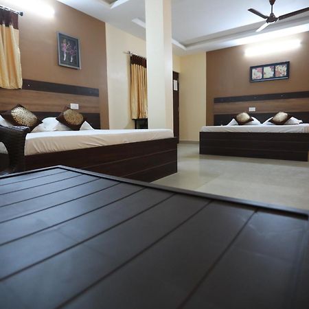 S4 Residency Hotel Chennai Bagian luar foto