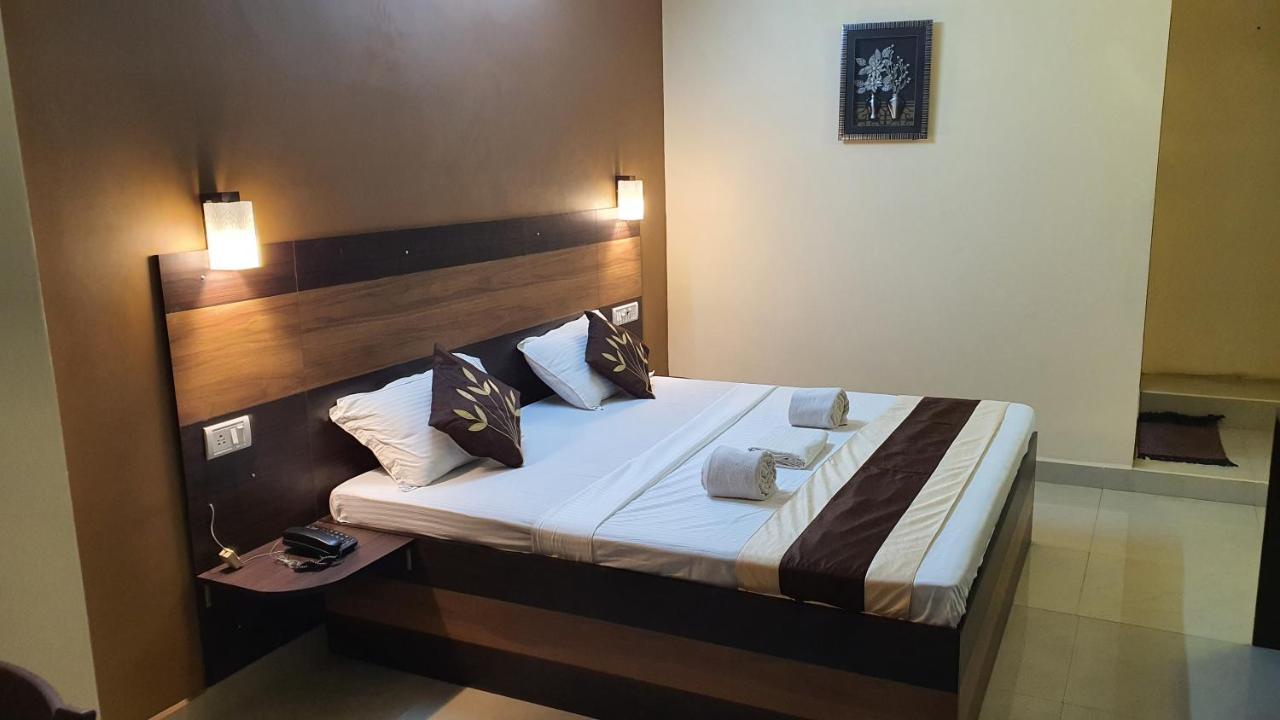 S4 Residency Hotel Chennai Bagian luar foto