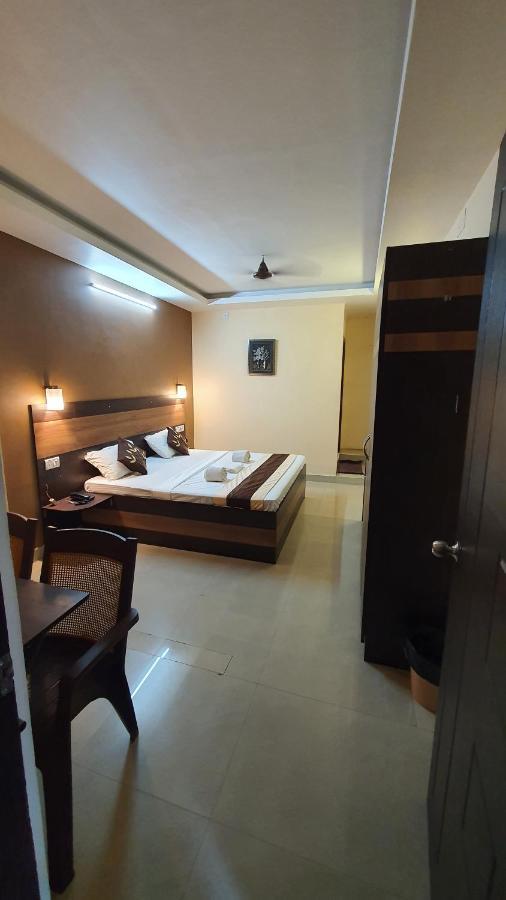 S4 Residency Hotel Chennai Bagian luar foto