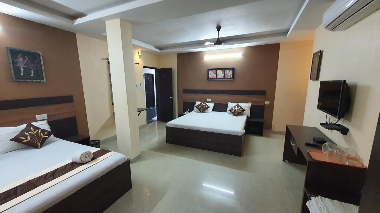 S4 Residency Hotel Chennai Bagian luar foto