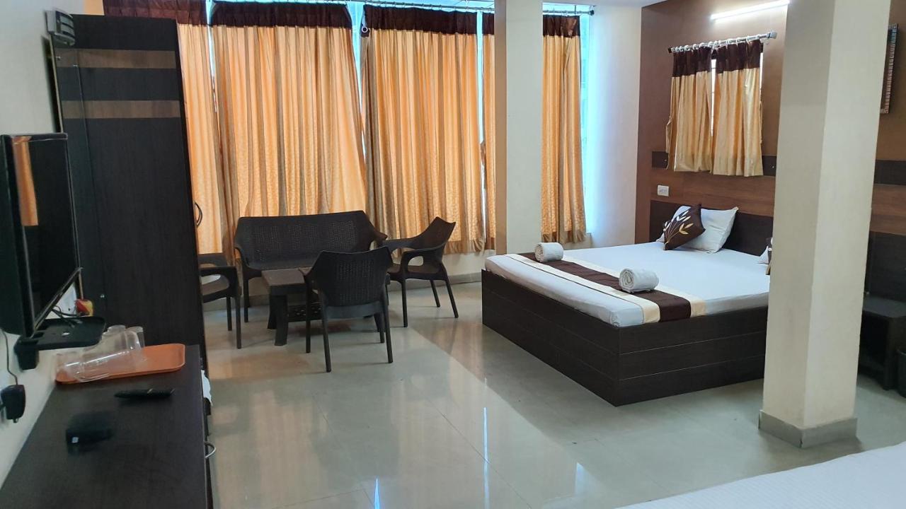 S4 Residency Hotel Chennai Bagian luar foto