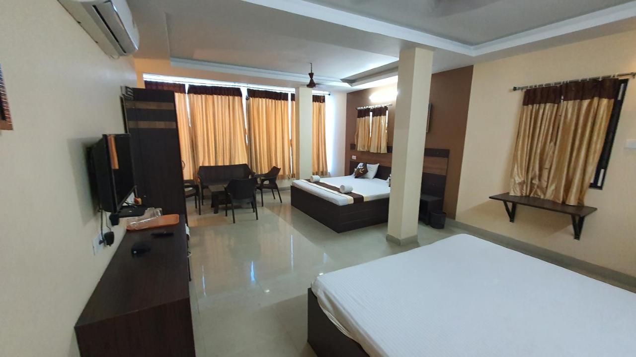 S4 Residency Hotel Chennai Bagian luar foto