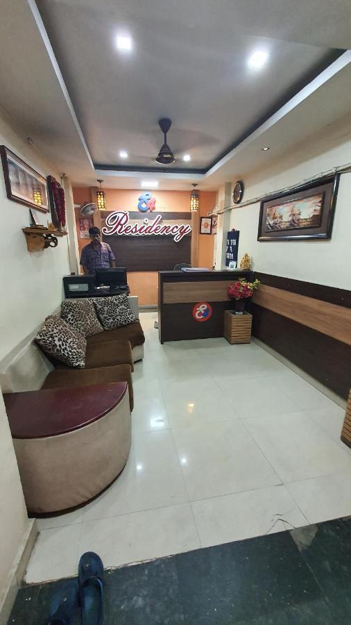 S4 Residency Hotel Chennai Bagian luar foto