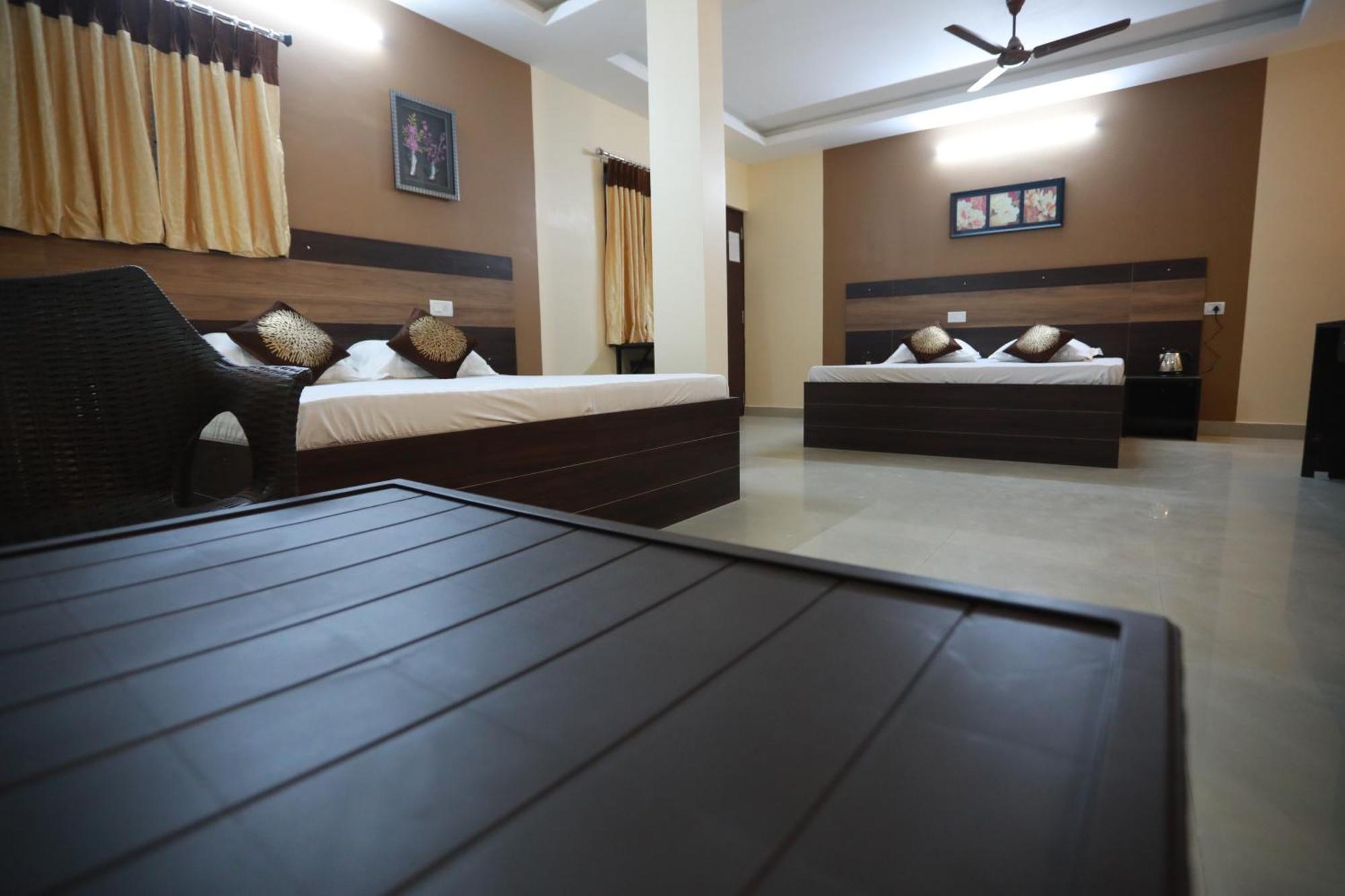S4 Residency Hotel Chennai Bagian luar foto